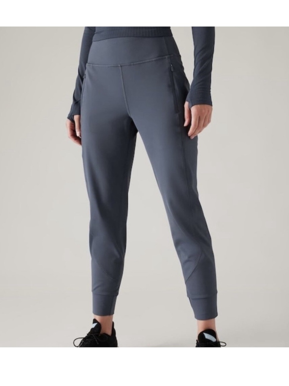 Athleta rainier joggers medium tall MT 30” inseam warm pockets winter activewear
